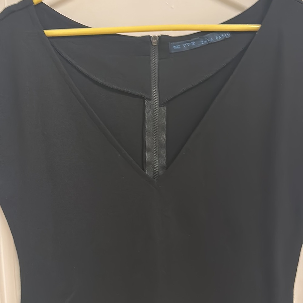 Zara Classic Black sleeveless dress with deep V-neck and zip at the back! NWOT - Picture 3 of 8